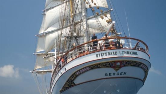 Picture shows Statsraad Lehmkuhl at sea.
